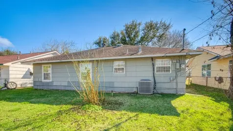 714 W 7th Street Freeport TX 77541