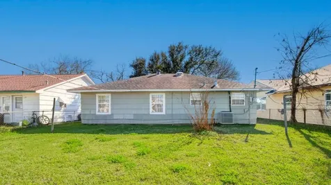 714 W 7th Street Freeport TX 77541