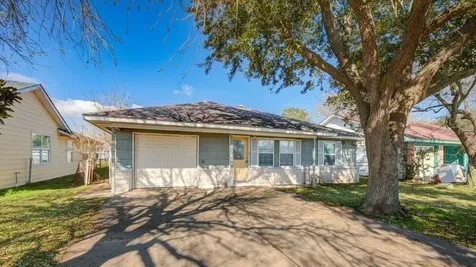 714 W 7th Street Freeport TX 77541