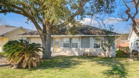 714 W 7th Street Freeport TX 77541