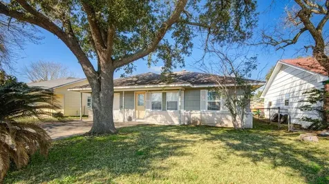 714 W 7th Street Freeport TX 77541