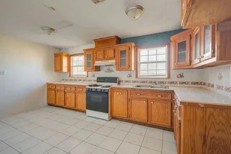 714 W 7th Street Freeport TX 77541