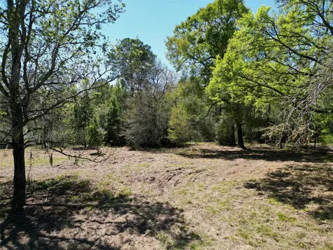 42 Brumley Road Huntsville TX 77320