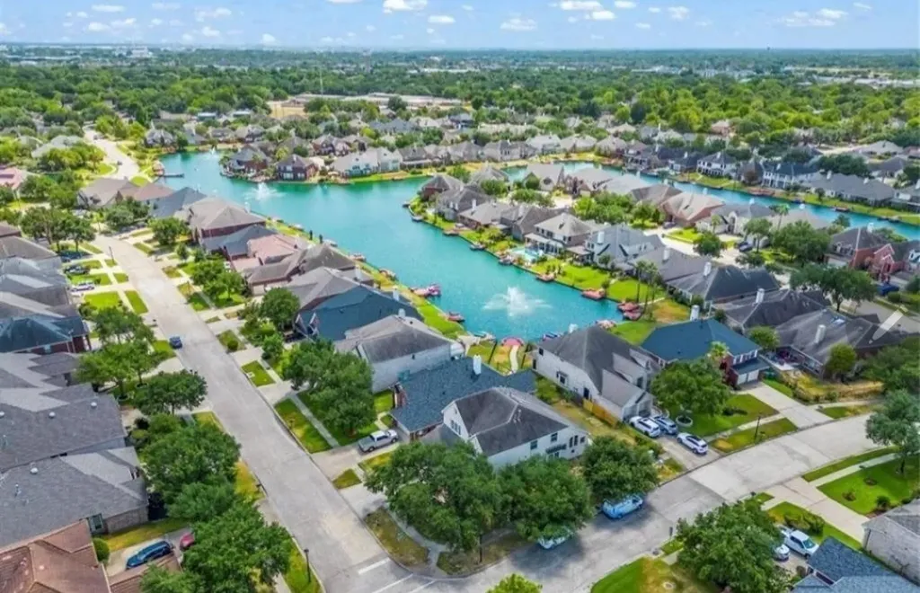 11902 Miramar Shores Drive Houston TX 77065