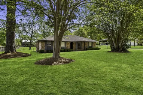 200 Manuel Road Shepherd TX 77371