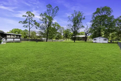 200 Manuel Road Shepherd TX 77371