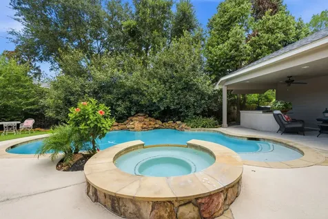 1319 Regal Shores Court Kingwood TX 77345