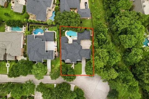 1319 Regal Shores Court Kingwood TX 77345