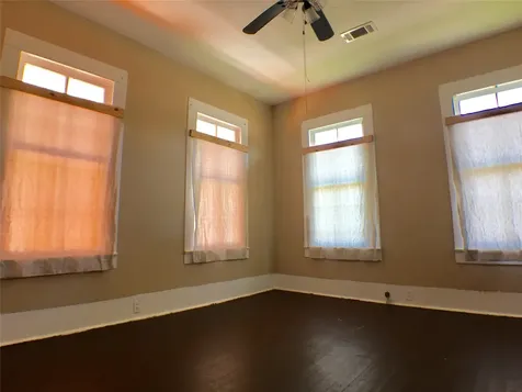 3828 Avenue M 1/2 Galveston TX 77550