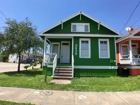 3828 Avenue M 1/2 Galveston TX 77550