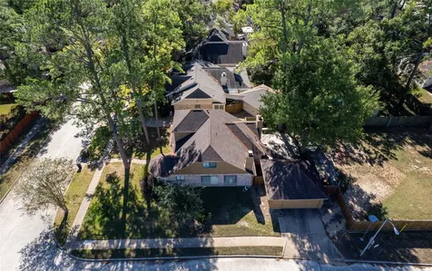 15627 Lago Villa Drive Tomball TX 77377