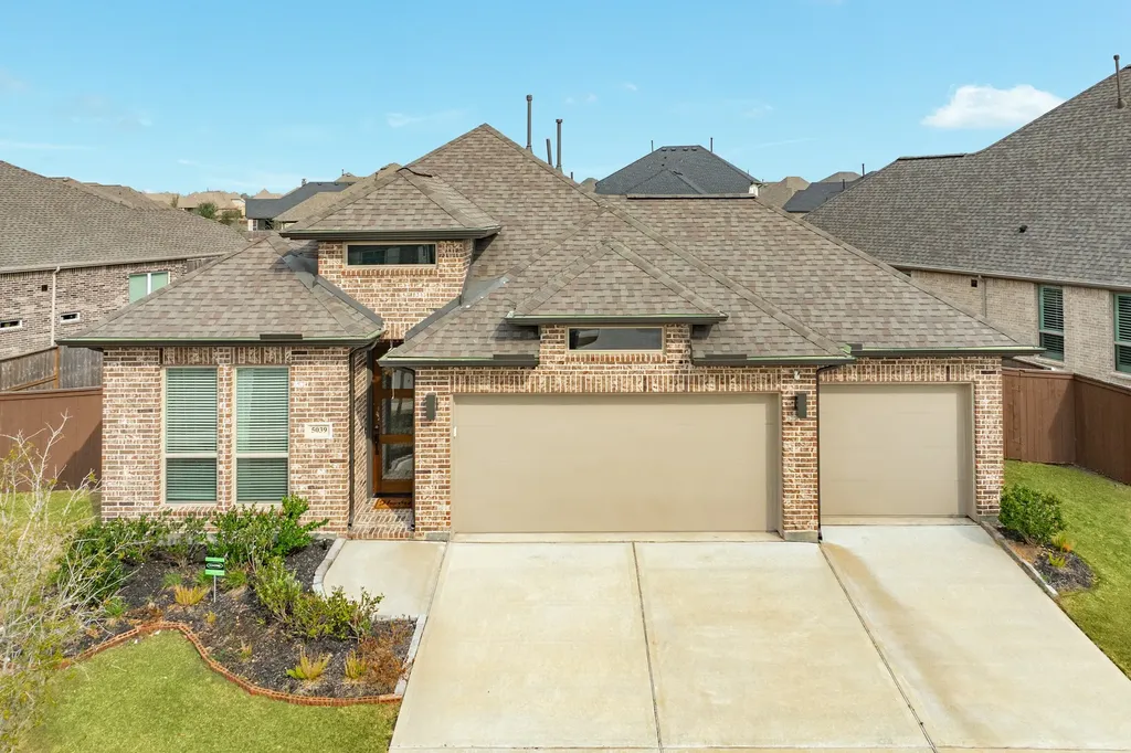 5039 Country Meadows Trail Iowa Colony TX 77583