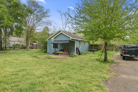 6302 Tuskegee Street Houston TX 77091