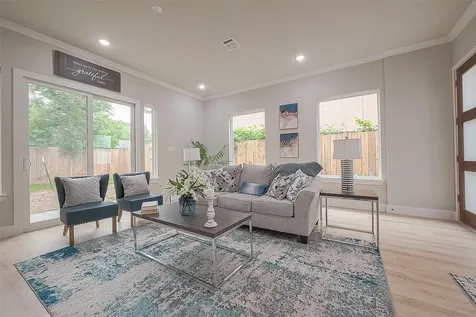 3837 Mainer Street Houston TX 77021