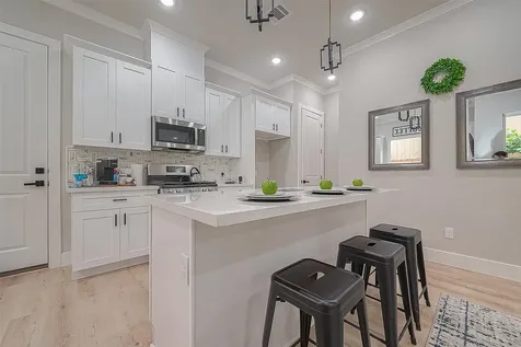 3837 Mainer Street Houston TX 77021