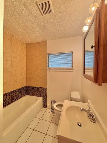 8038 Woodlyn Road Houston TX 77028