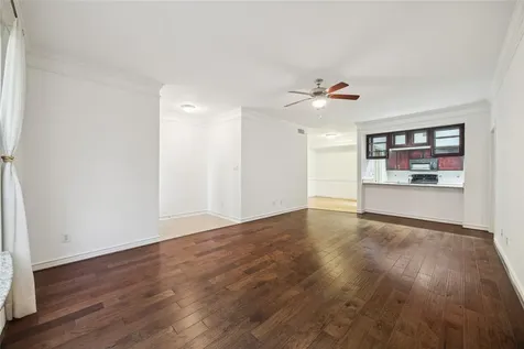 2700 Revere Street 101 Houston TX 77098