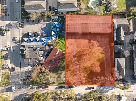 911 Fisher Street Houston TX 77018