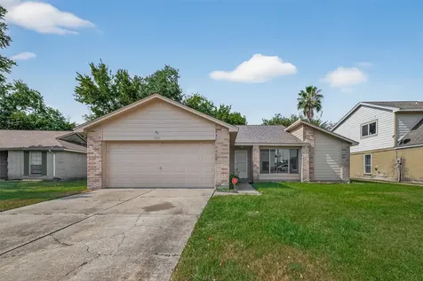 1915 Aldates Drive Houston TX 77015