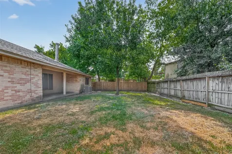 1915 Aldates Drive Houston TX 77015