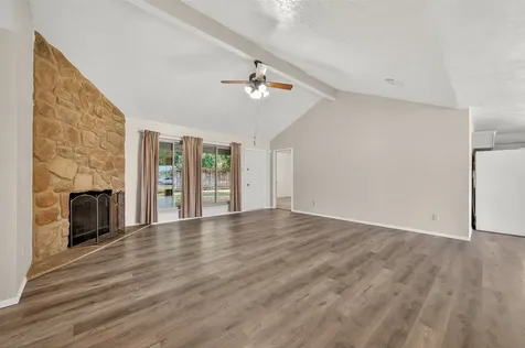 1915 Aldates Drive Houston TX 77015