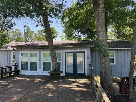 1813 County Road 1333 Liberty TX 77575