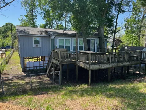 1813 County Road 1333 Liberty TX 77575