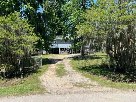1813 County Road 1333 Liberty TX 77575