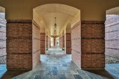 2815 Kings Crossing Drive 214 Kingwood TX 77345