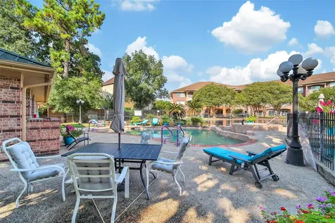 2815 Kings Crossing Drive 214 Kingwood TX 77345