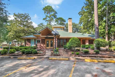 2815 Kings Crossing Drive 214 Kingwood TX 77345