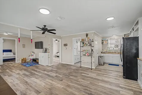 313 Ling Bayou Vista TX 77563