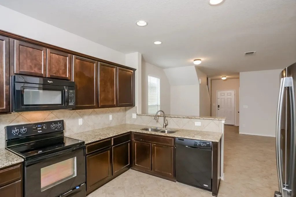 467 Walnut Crest Schertz TX 78154