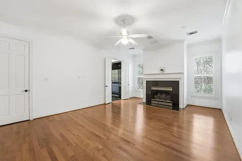 3210 Maroneal Street Houston TX 77025
