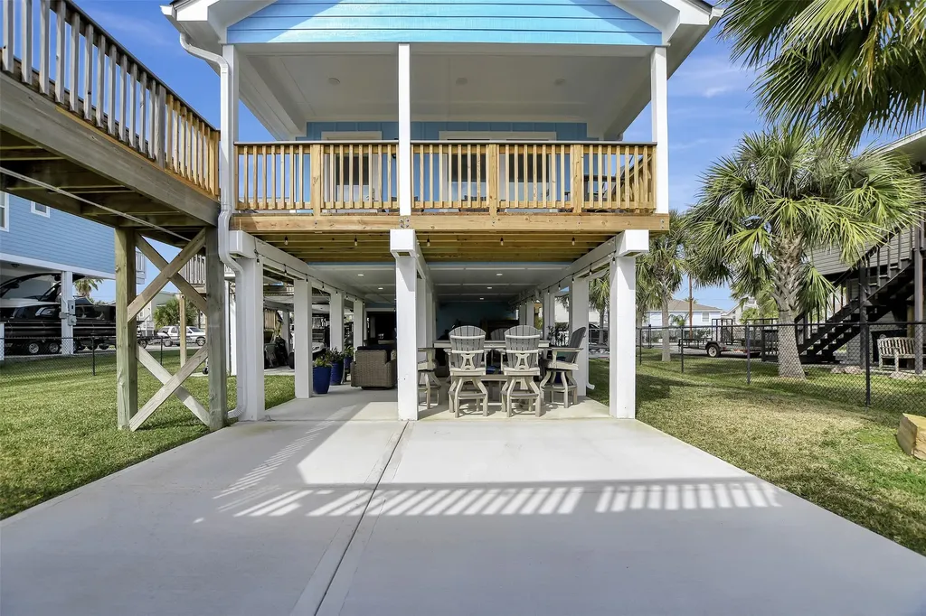 22205 Frio Drive Galveston TX 77554