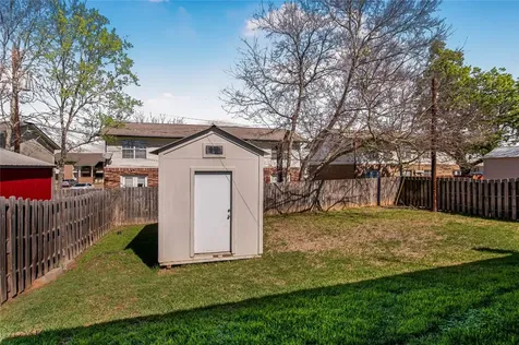 1002 Copperas Bend Caldwell TX 77836