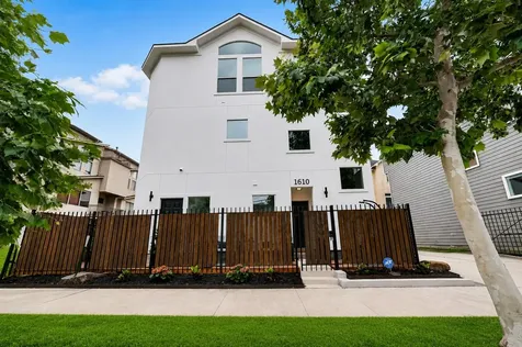 1610 Holman Street Houston TX 77004