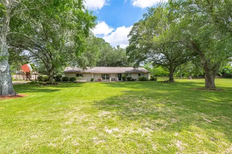 1046 Fm 517 Road Alvin TX 77511
