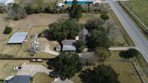 1046 Fm 517 Road Alvin TX 77511