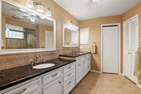 5510 Court Of York Houston TX 77069
