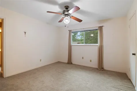 5510 Court Of York Houston TX 77069