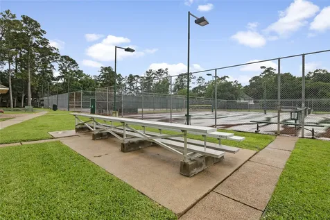 5510 Court Of York Houston TX 77069