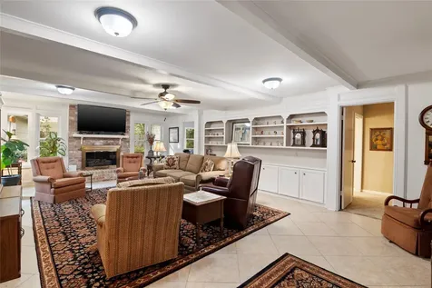 5510 Court Of York Houston TX 77069