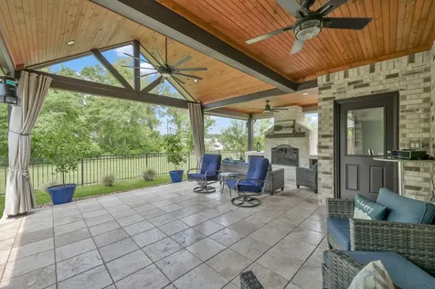 271 Little Dog Drive Montgomery TX 77356