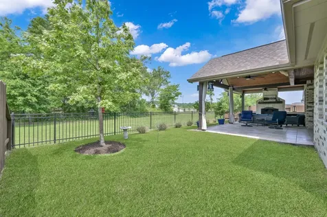 271 Little Dog Drive Montgomery TX 77356