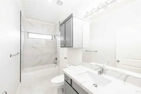 643 Hartman Street Houston TX 77007