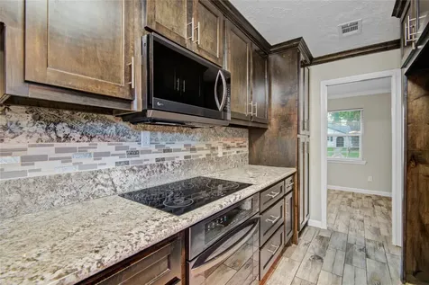15702 Wandering Trail Friendswood TX 77546