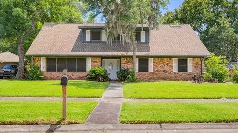 15702 Wandering Trail Friendswood TX 77546