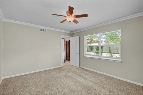 15702 Wandering Trail Friendswood TX 77546