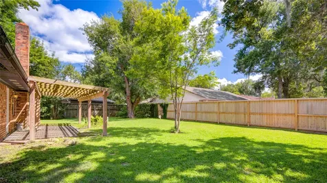 15702 Wandering Trail Friendswood TX 77546